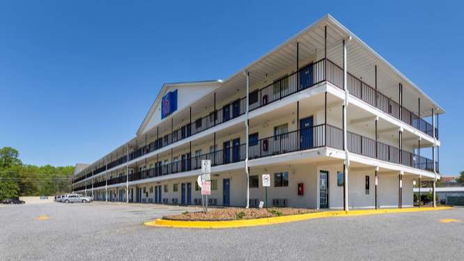 Motel 6 Greenville GSP Airport Parking
