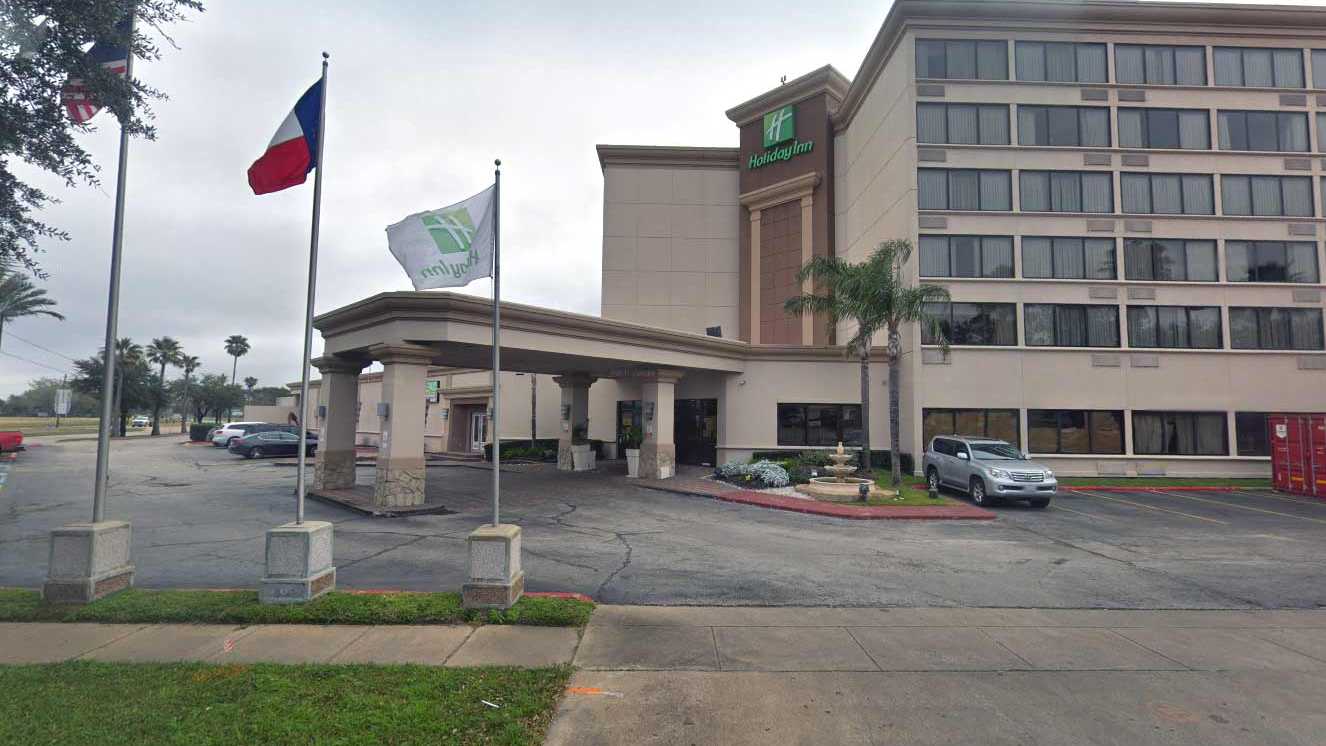 Holiday Inn Hobby (HOU) Airport Parking