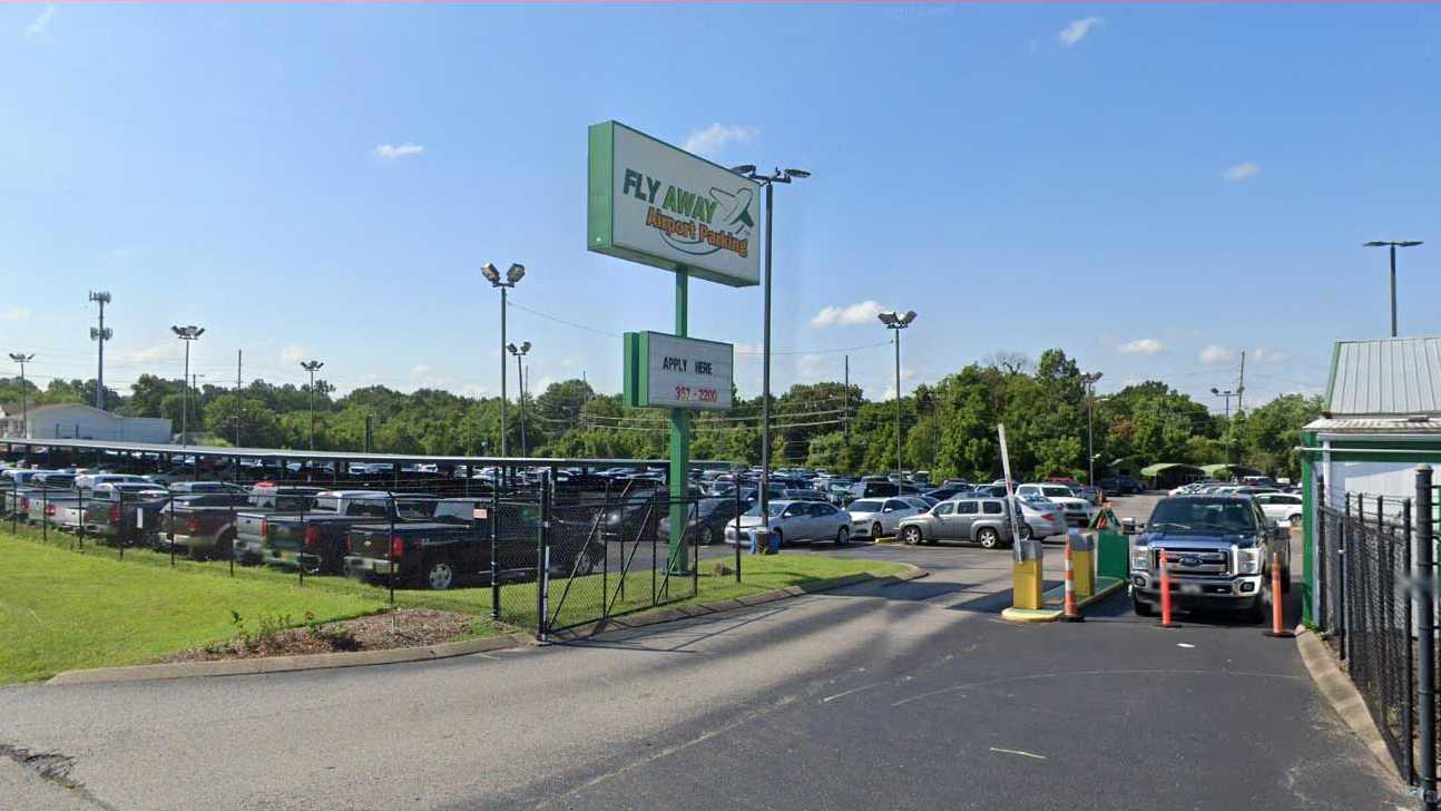 Fly Away (BNA) Airport Parking PREMIUM