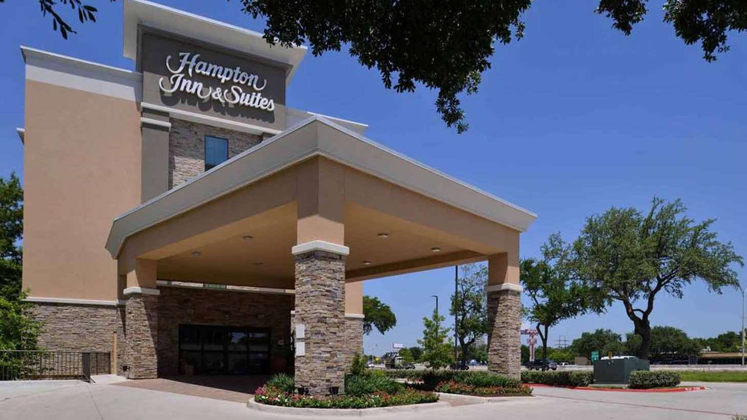 Hampton Inn and Suites Dallas Market Center DAL Airport Parking (No Shuttle)