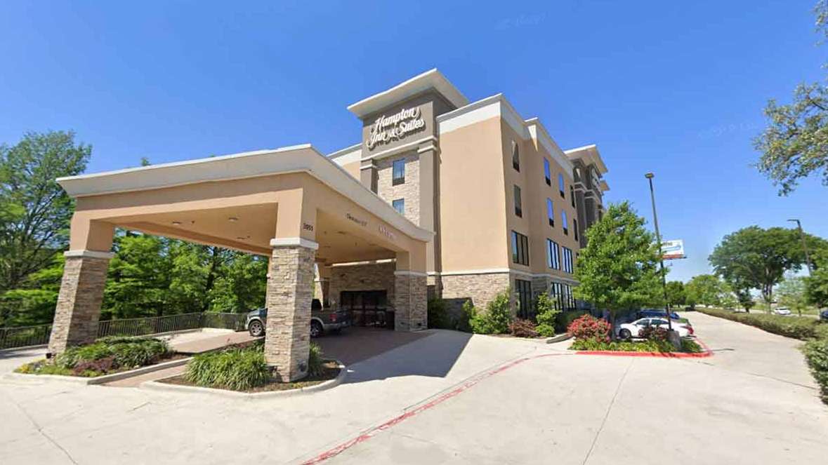 Hampton Inn and Suites Dallas Market Center DAL Airport Parking (No Shuttle)