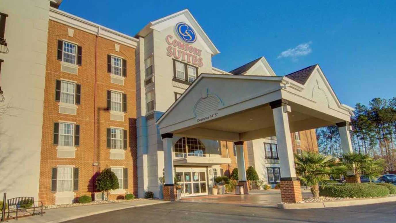 Comfort Inn Newport (PHF) Airport Parking