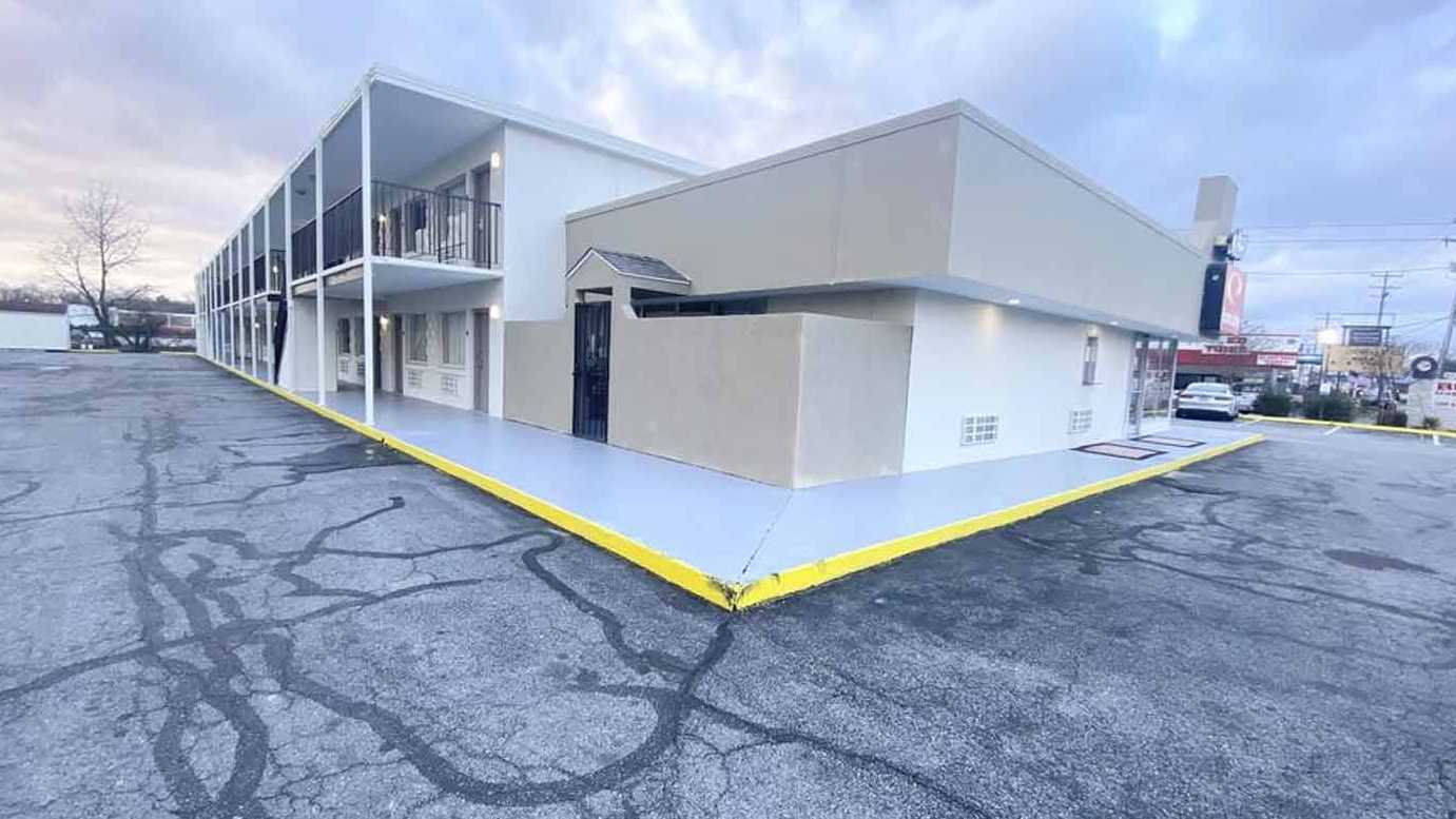 Econolodge - Norfolk (ORF) Airport Parking