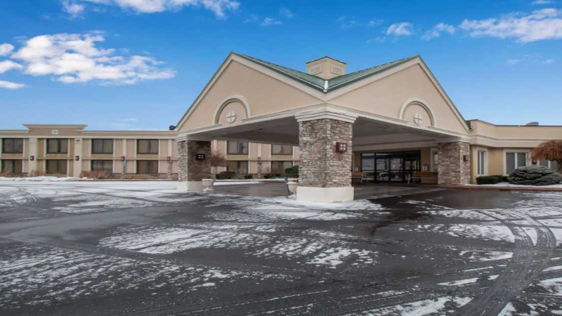 Buffalo Airport Hotel Parking