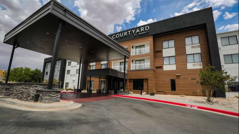 Courtyard by Marriott EL Paso Airport Parking