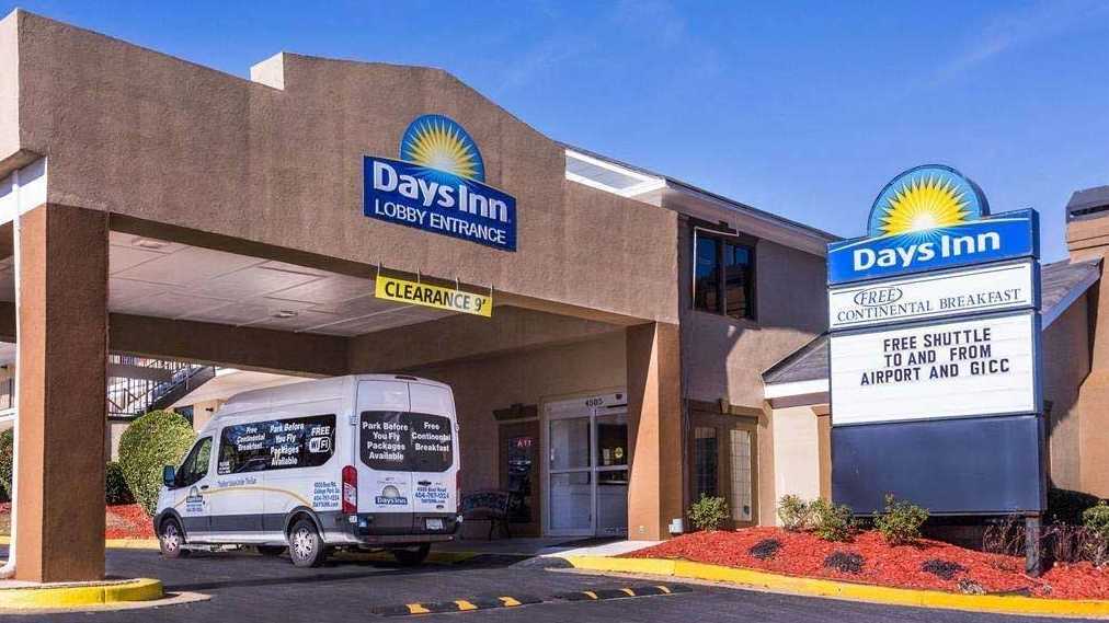 Days Inn ATL Airport Parking