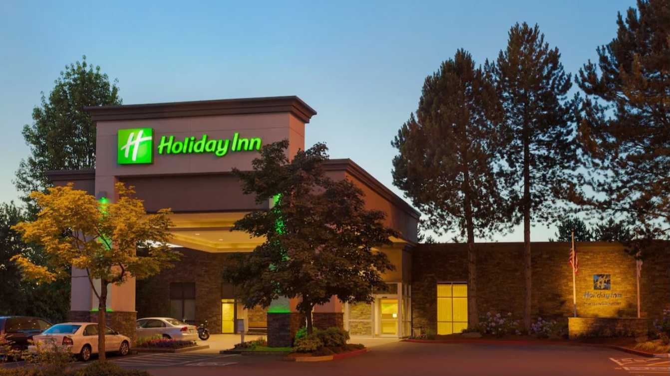 Holiday Inn Portland Airport Parking