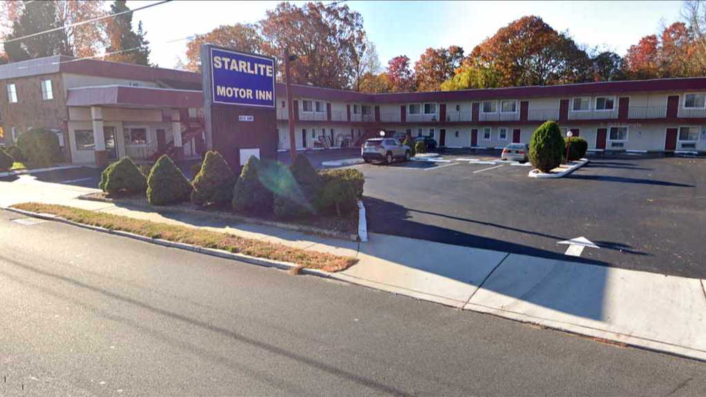 Starlite Motel ACY Airport Parking