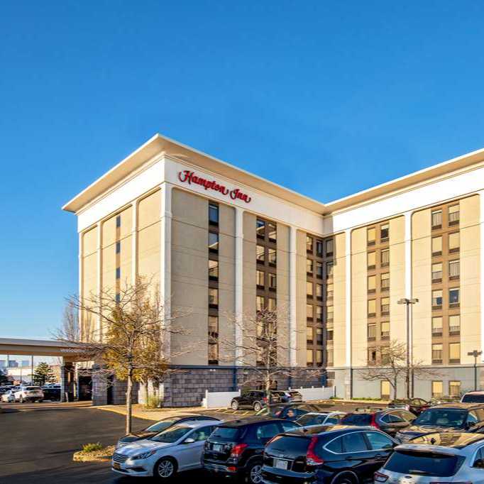 Boston Select Hampton Inn Airport Parking