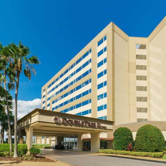 DoubleTree by Hilton MCO Airport Parking