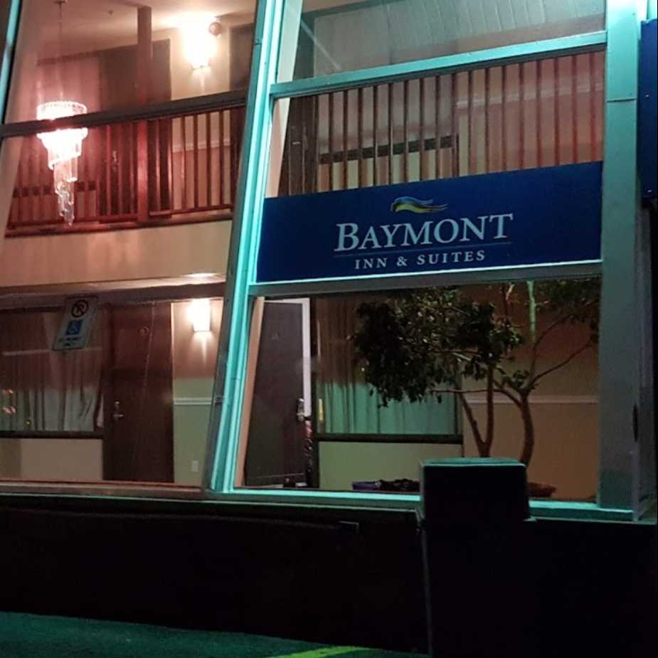 Baymont Inn & Suites YUL Airport Parking