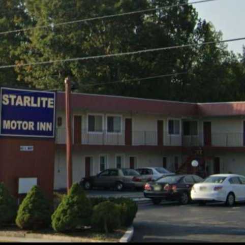 Starlite Motel ACY Airport Parking