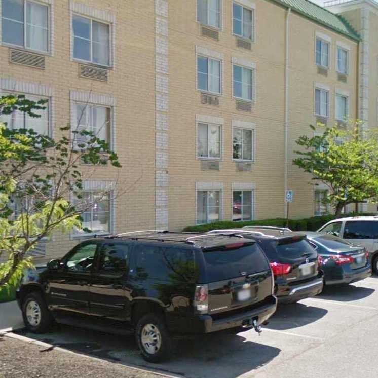 Quality Inn & Suites CVG Airport Parking