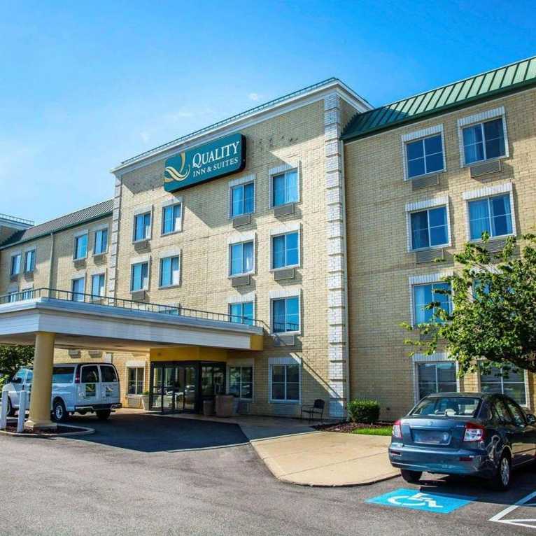 Quality Inn & Suites CVG Airport Parking