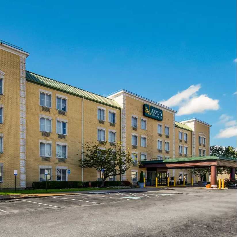 Quality Inn & Suites CVG Airport Parking