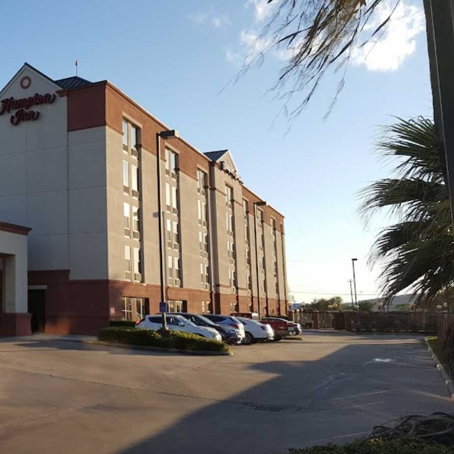 Hampton Inn Houston Hobby  Airport Parking