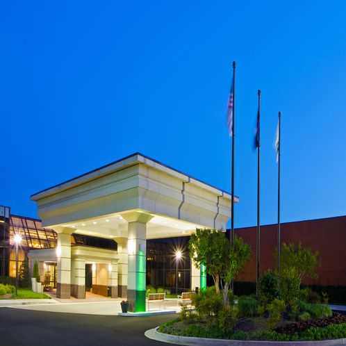 Holiday Inn Dulles Airport Parking