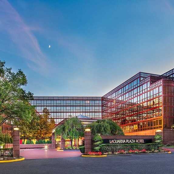 Laguardia Plaza Hotel Airport Parking