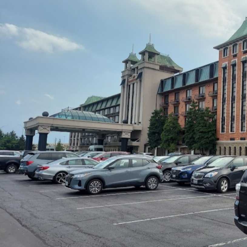 Crowne Plaza Louisville Airport Hotel Parking