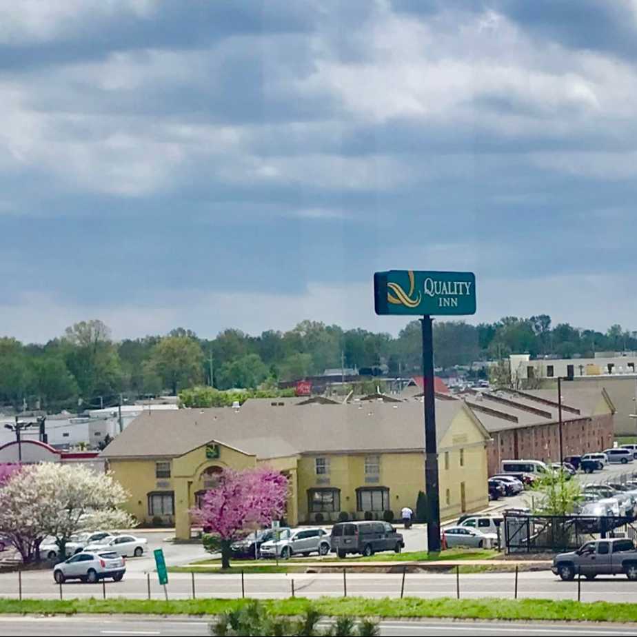 Quality Inn St Louis Airport Parking