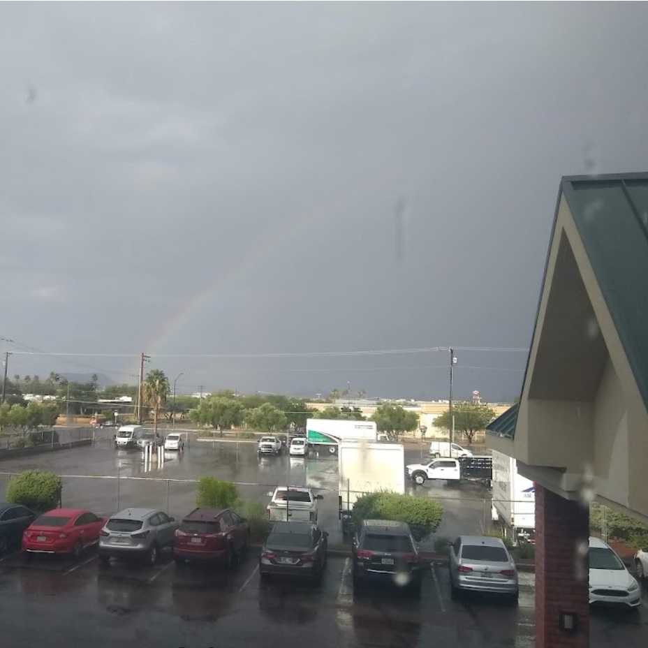 Country Inn & Suites by Carlson Tucson Airport Parking