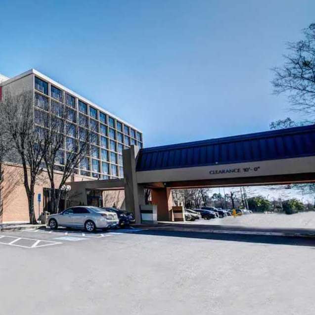 Ramada Atlanta Hotel Airport Parking