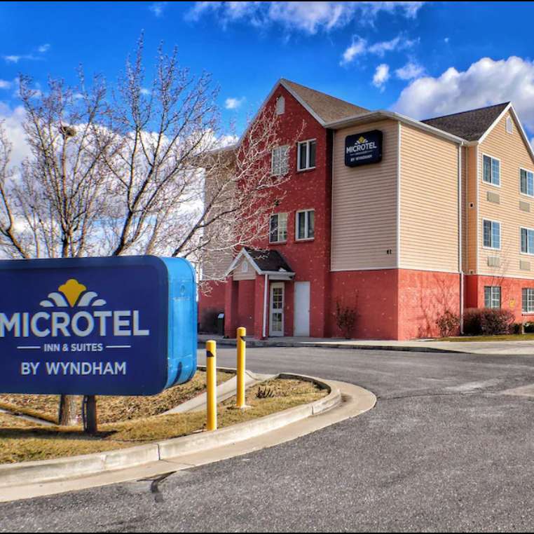 Microtel Inn & Suites by Wyndham Salt Lake City Airport Parking