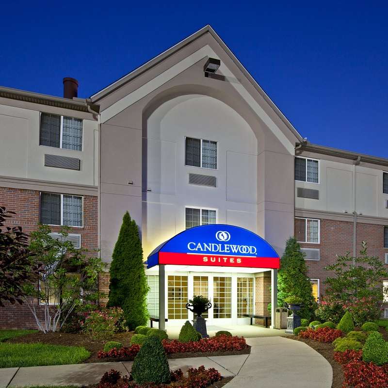 Candlewood Suites SDF Airport Parking