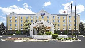 Fairfield Inn & Suites by Marriot MDW Airport Parking