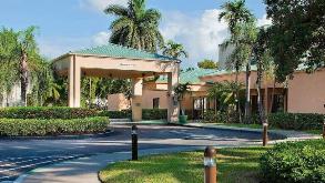 Courtyard Miami Airport West Doral MIA Airport Parking