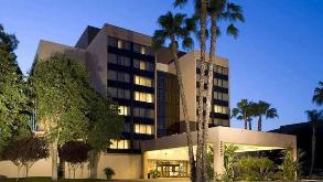 DoubleTree by Hilton Fresno Convention Center FAT Airport Parking