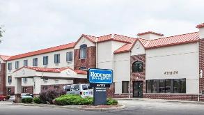 Rodeway Inn & Suites MKE Airport Parking