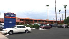 Howard Johnson Phoenix Airport Parking