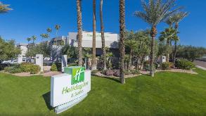 Holiday Inn PHX North Airport Parking