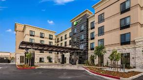 Holiday Inn & Suites Milpitas Airport Parking