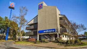 Motel 6 MEM Airport Parking 