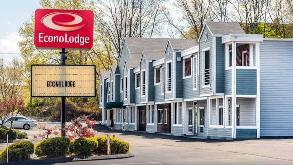 Econo Lodge Cranston PVD Airport Parking