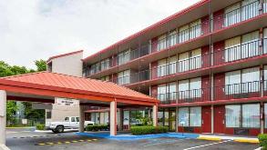 Parkway INN BHM Airport Parking