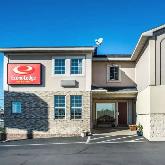 Econo Lodge Inn & Suites SYR Airport Parking