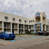 Motel 6 BUF Airport Parking