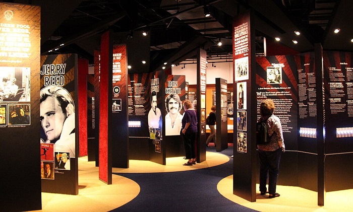 Inside_Country_Music_Hall_of_Fame_and_museum_Exibits