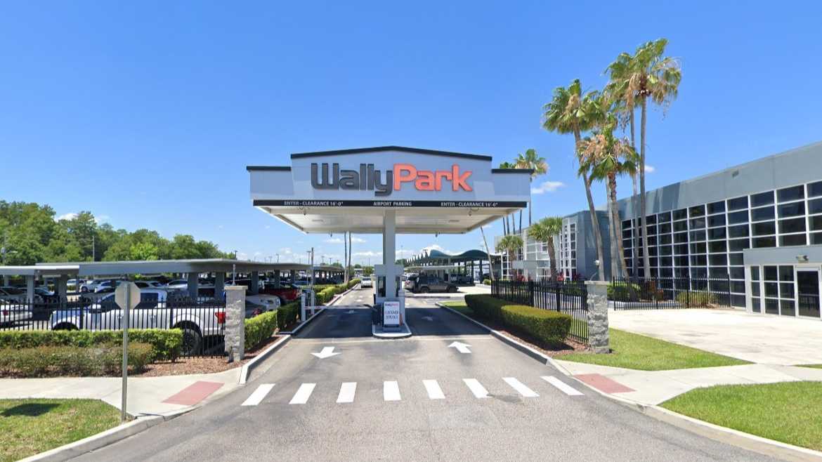 WallyPark  Orlando International MCO Airport Parking