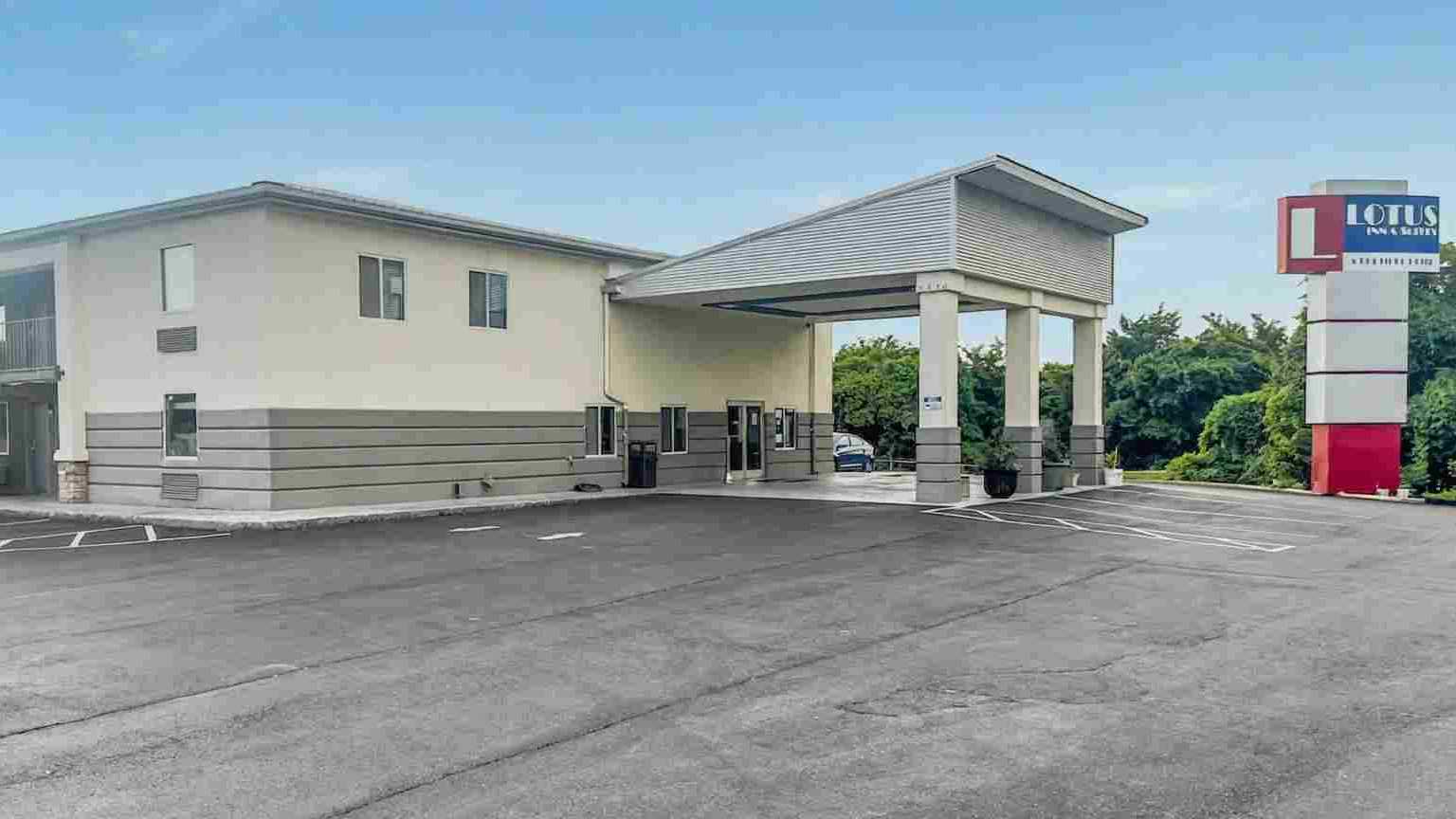 Lotus Inn and Suites Nashville (BNA) Airport Parking