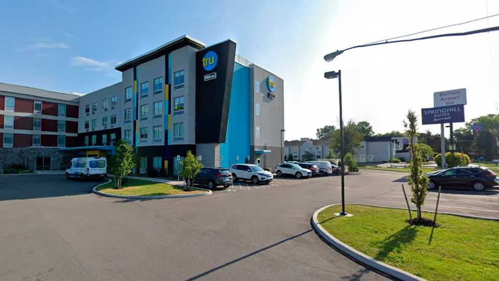 Tru by Hilton Williamsville Buffalo Airport Parking 