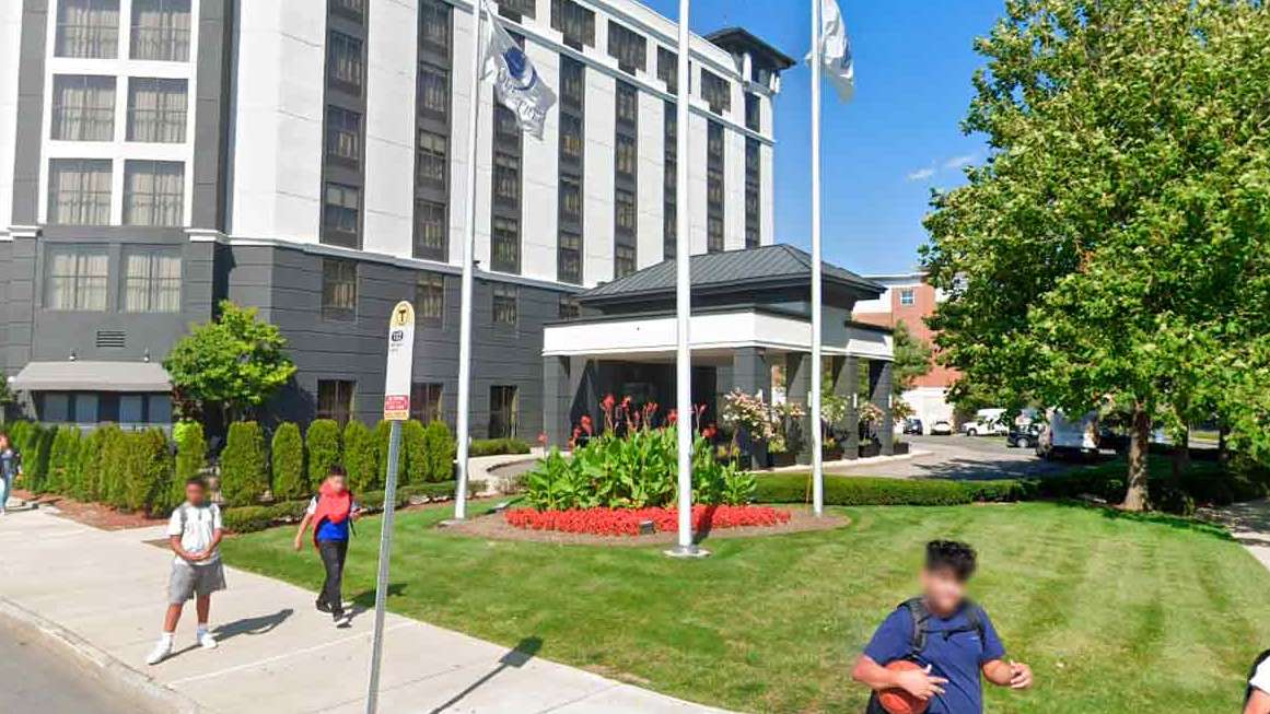 DoubleTree Boston Logan BOS Airport Parking - FREE SHUTTLE