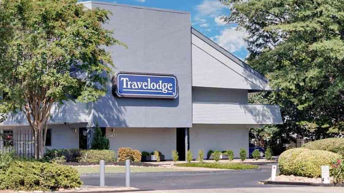 Travelodge by Wyndham ATL Airport Parking(No Shuttle)