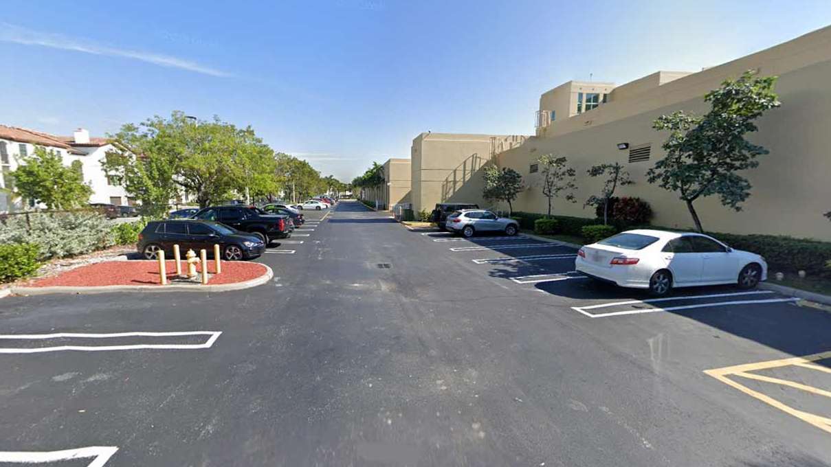 Intercontinental at DoralHotel Miami MIA Airport Parking (No Shuttle)