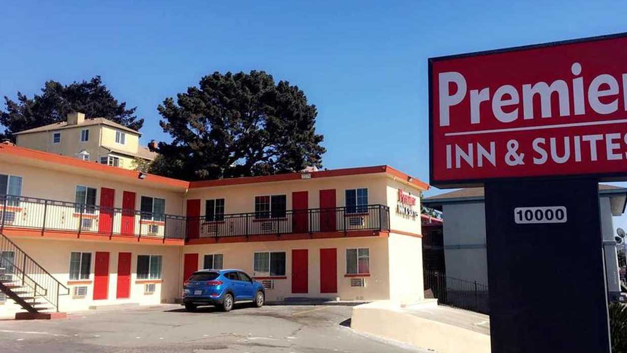 Premier Inn & Suites Oakland Airport Parking