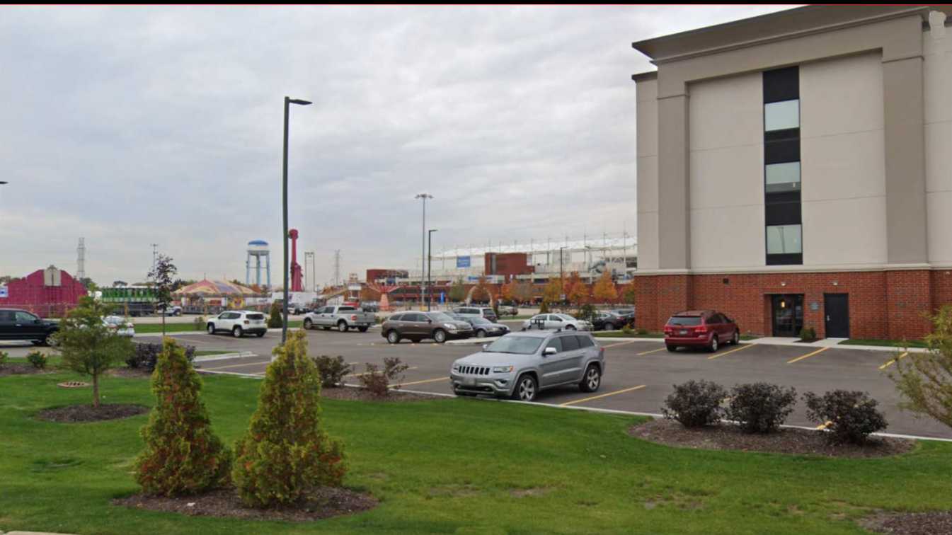 Hampton Inn & Suites Bridgeview MDW Airport Parking