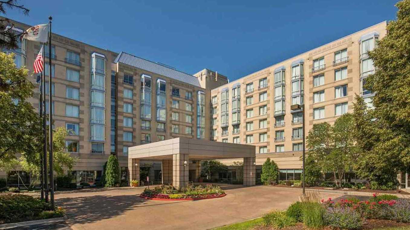 Sheraton Suites Chicago Elk Grove OHare Airport Parking (No Shuttle)